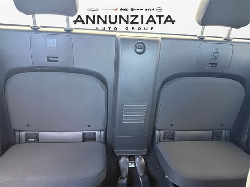 Certified 2025 Nissan Frontier SV image 16