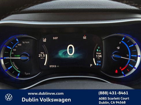 Used 2024 Chrysler Pacifica Select image 24