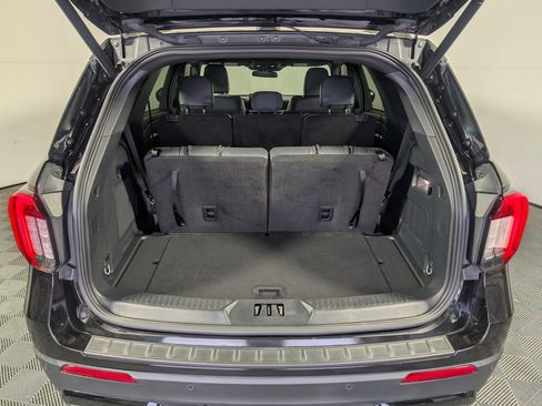 Certified 2025 Ford Explorer ST-Line w/ ST-Line Street Pack image 6