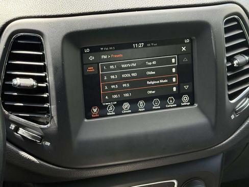 Used 2019 Jeep Compass Latitude AWD/4WD image 14