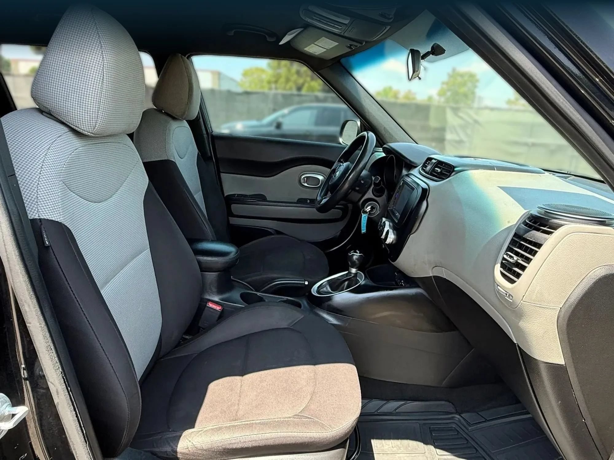 Used 2018 Kia Soul FWD image 18