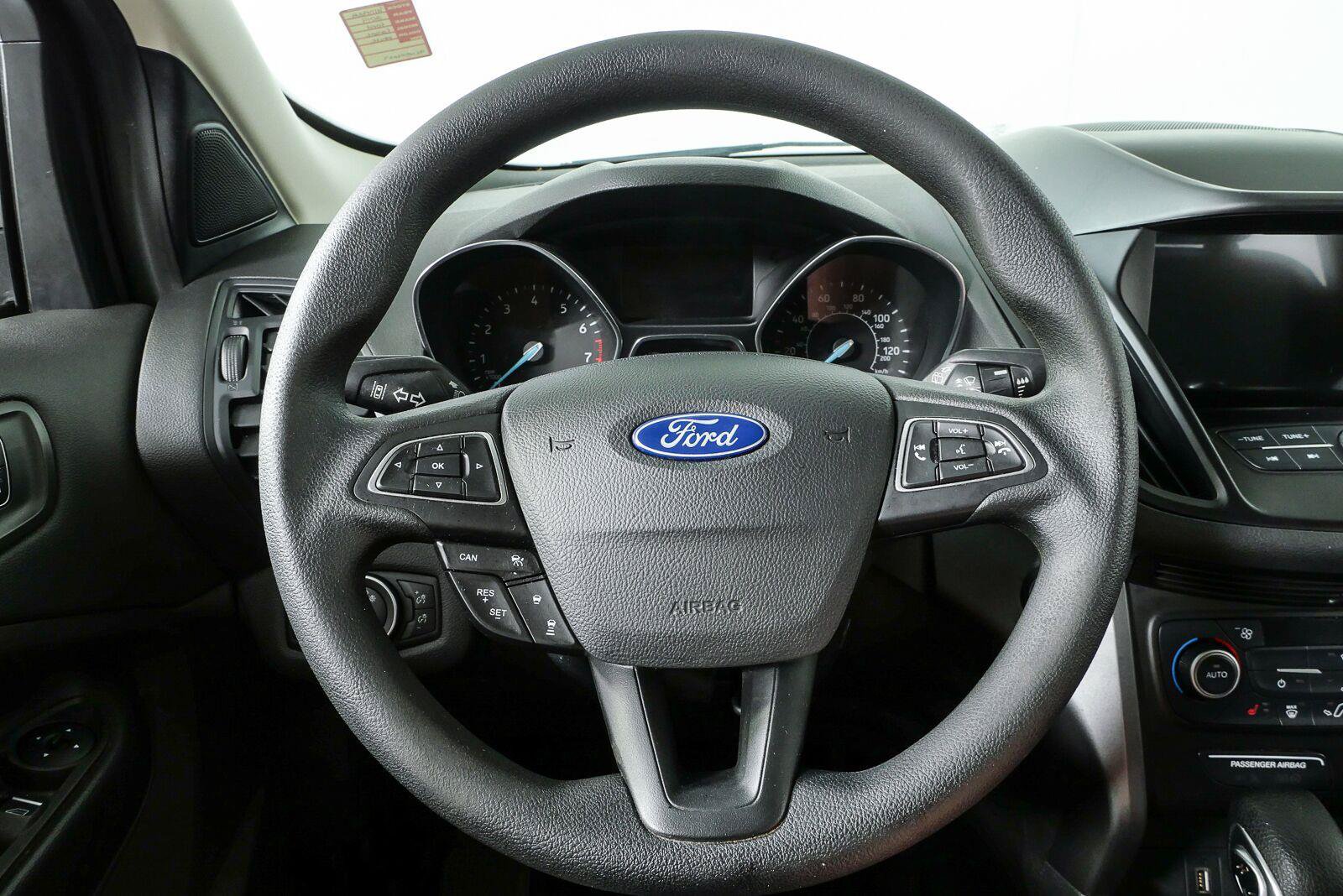 Used 2019 Ford Escape SE FWD image 9