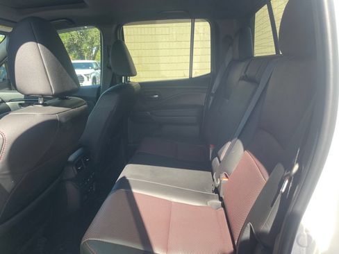 Used 2025 Honda Ridgeline Black Edition image 12