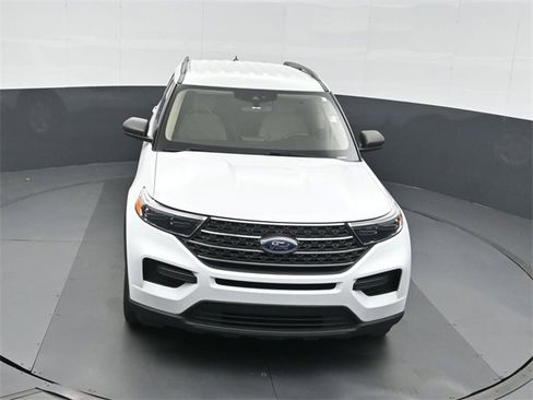 Used 2023 Ford Explorer XLT image 37