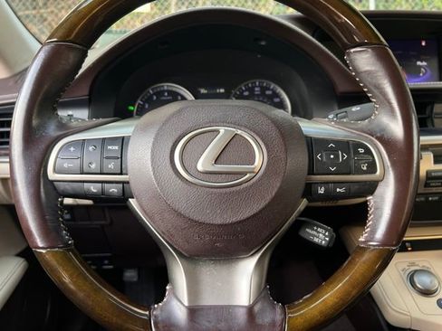 Used 2017 Lexus ES 350 w/ Premium Package FWD image 20
