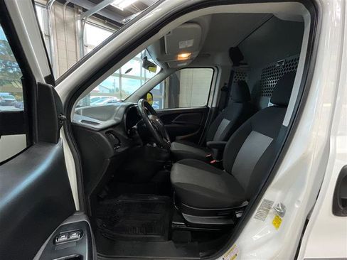 Used 2020 RAM ProMaster City Tradesman SLT FWD image 9