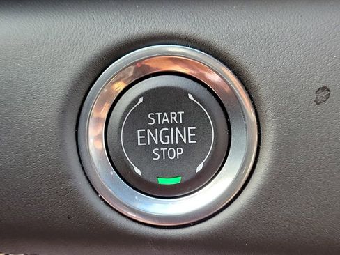 Certified 2024 Cadillac Escalade ESV Sport Platinum w/ LPO, ONYX Package image 31