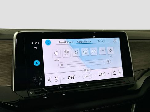 Certified 2025 Volkswagen Atlas SEL image 23