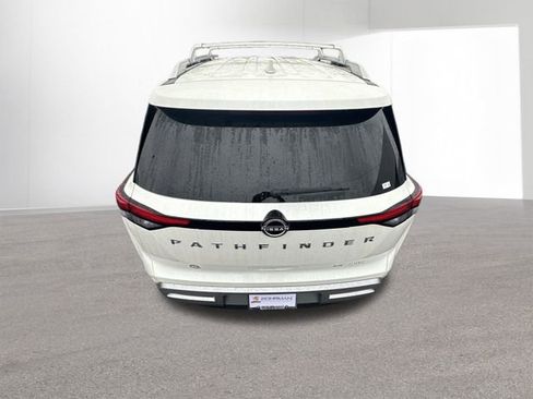 Certified 2023 Nissan Pathfinder SL image 32