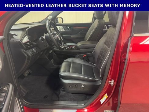 Used 2025 Buick Enclave Avenir w/ Super Cruise Package image 15