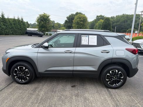 Used 2023 Chevrolet TrailBlazer LT w/ Convenience Package AWD/4WD image 2