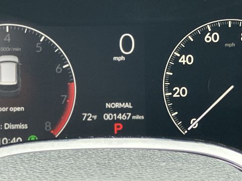 Used 2025 Honda Pilot Touring image 24