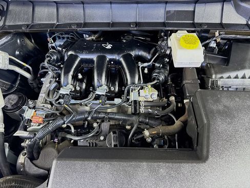 Used 2024 Nissan Pathfinder SV FWD image 42