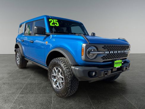 Used 2025 Ford Bronco Badlands AWD/4WD image 9
