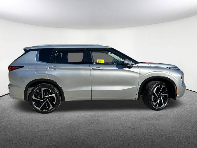 Used 2024 Mitsubishi Outlander SEL AWD/4WD image 17