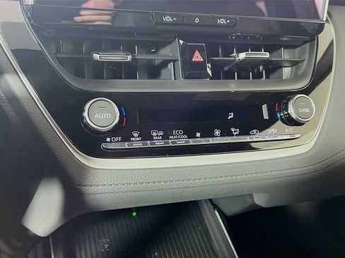 Used 2026 Toyota Corolla Cross XSE w/ Convenience Package image 18