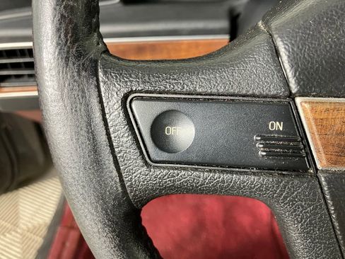 Used 1989 Ford Thunderbird LX image 16