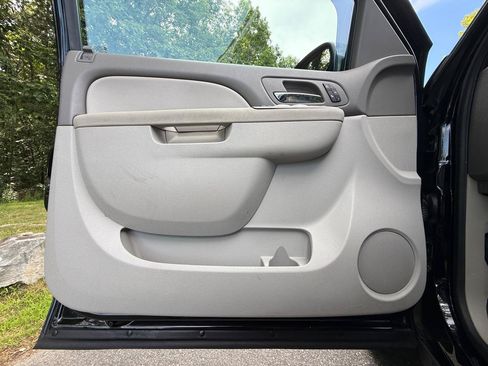 Used 2012 Chevrolet Tahoe LT AWD/4WD image 8