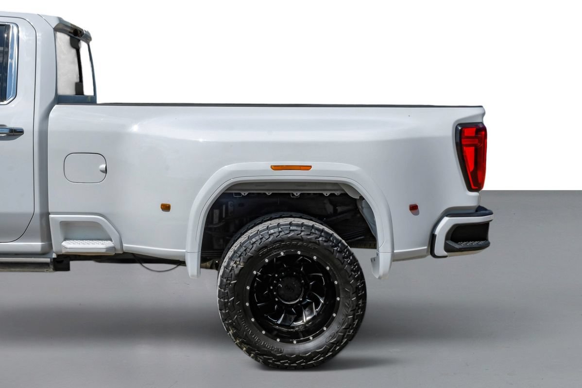 Used 2022 GMC Sierra 3500 Denali w/ Denali Ultimate Package AWD/4WD image 11