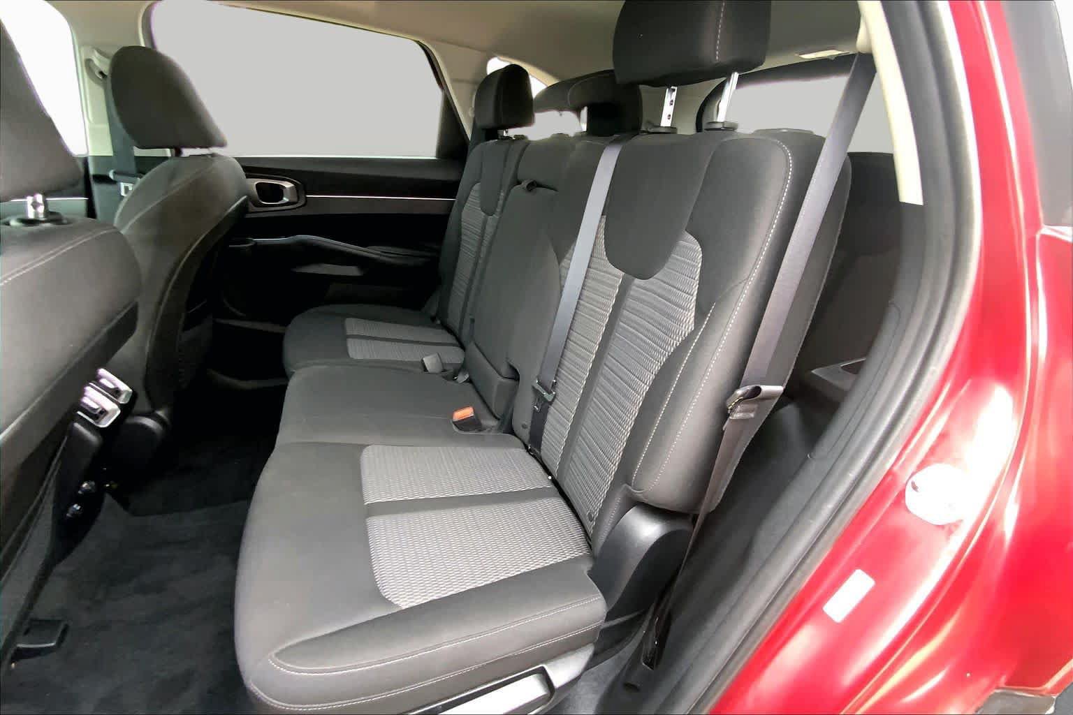 Used 2023 Kia Sorento LX FWD image 21