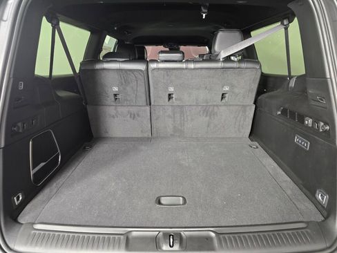 New 2025 Jeep Wagoneer L Series II w/ HD Trailer Tow Package w/25F image 14