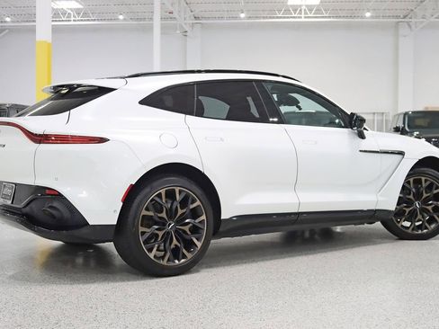 Used 2021 Aston Martin DBX AWD/4WD image 9