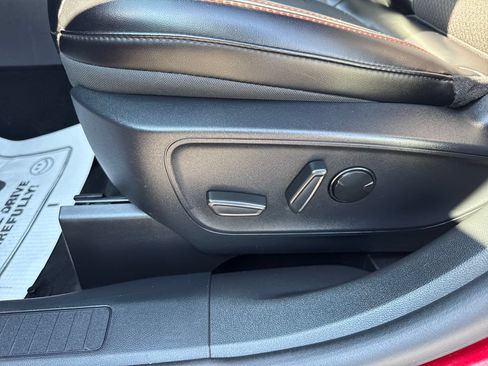 Used 2025 Ford Escape ST-Line AWD/4WD image 17