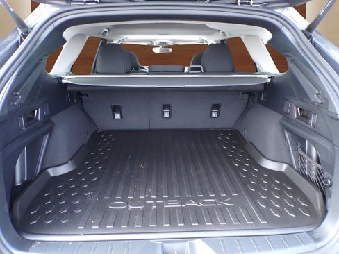 Certified 2025 Subaru Outback Premium image 9