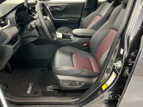 Used 2025 Toyota RAV4 XSE image 17