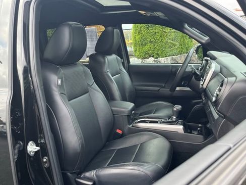 Used 2023 Toyota Tacoma Limited image 25