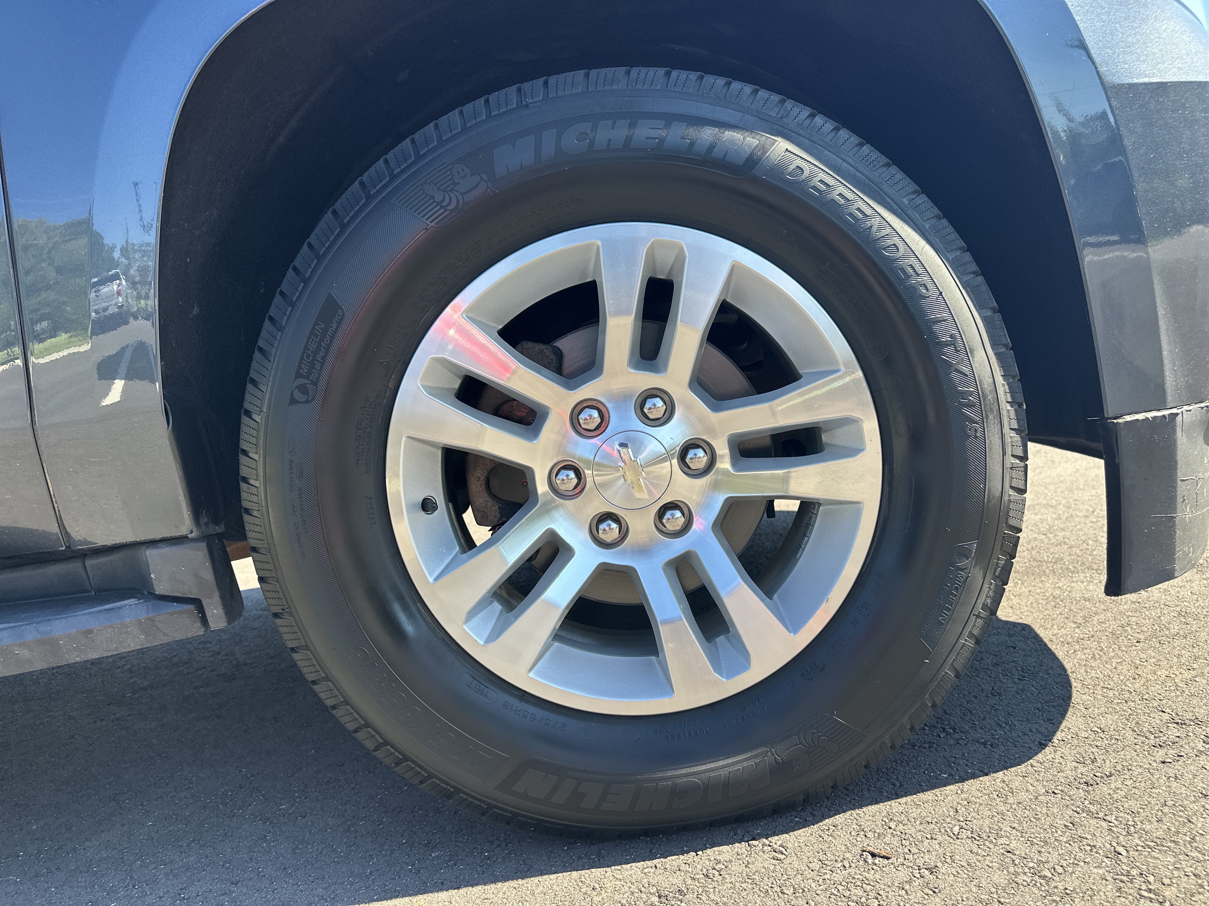 Used 2020 Chevrolet Suburban LT AWD/4WD image 12