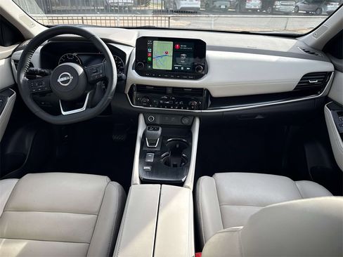 Used 2022 Nissan Rogue SL w/ SL Premium Package image 15