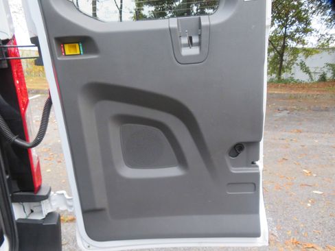 Used 2023 Ford Transit 350 XLT image 19