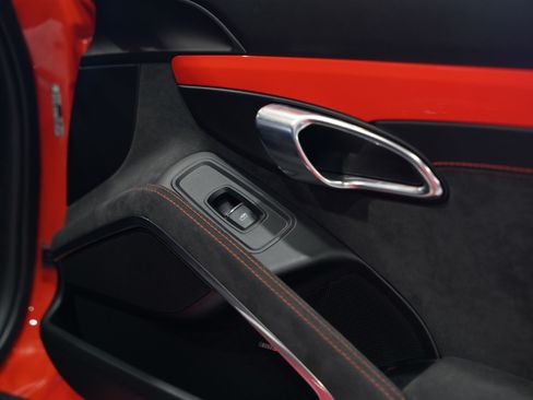 Used 2018 Porsche 911 GT3 RWD image 49