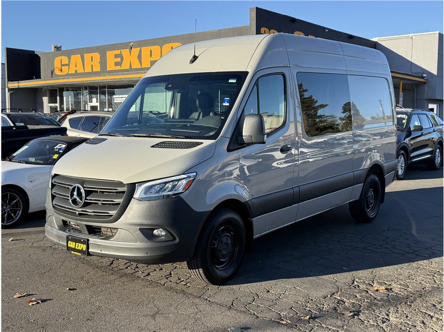 Used 2024 Mercedes-Benz Sprinter 2500 image 1