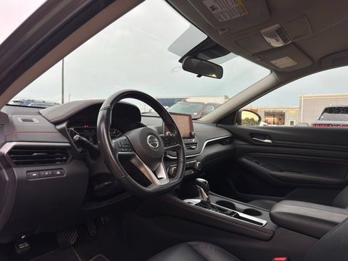 Used 2022 Nissan Altima 2.5 SR FWD image 4