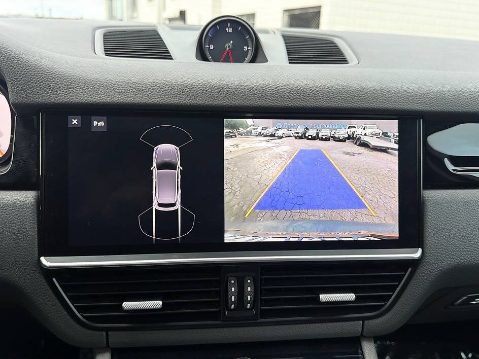 Used 2019 Porsche Cayenne AWD/4WD image 11
