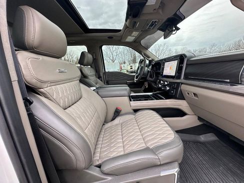 Used 2026 Ford F450 Platinum w/ Platinum Plus Package image 25