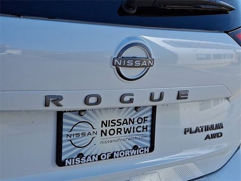 New 2026 Nissan Rogue Platinum w/ Platinum Premium Package image 12