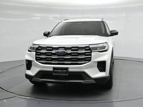 Used 2025 Ford Explorer Active RWD image 55