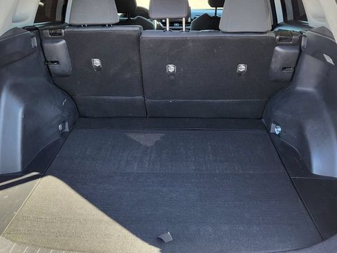Used 2021 Toyota RAV4 XLE w/ Convenience Package FWD image 14
