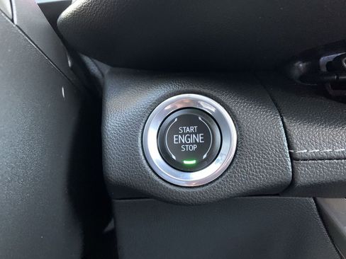 Used 2023 Buick Envision Avenir image 21