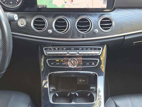 Used 2017 Mercedes-Benz E 300 image 37