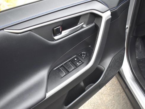 Used 2021 Toyota RAV4 XSE image 45