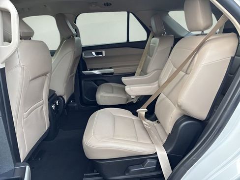 Used 2022 Ford Explorer Limited w/ Equipment Group 301A image 23