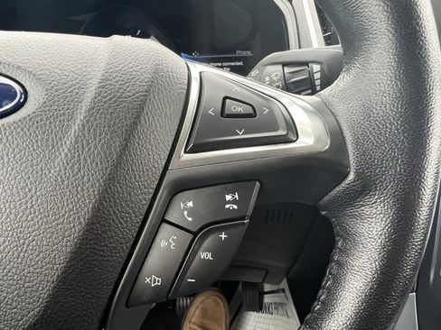 Used 2023 Ford Edge SEL image 14