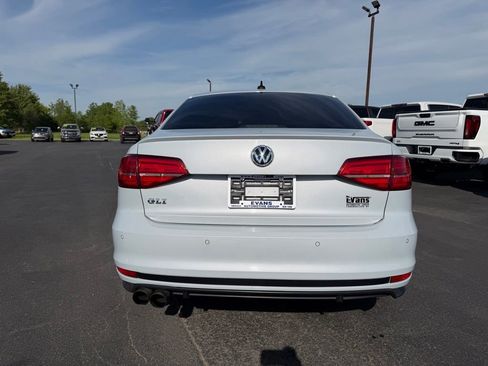 Used 2017 Volkswagen Jetta GLI FWD image 6