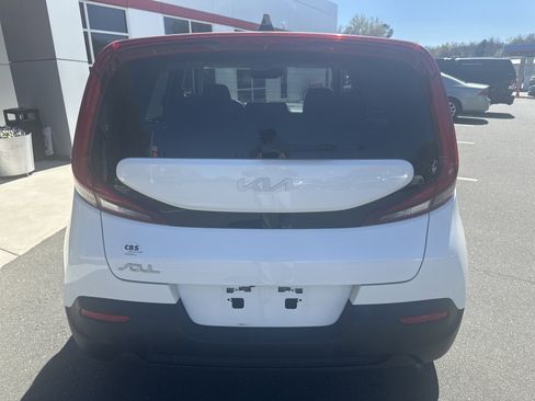 Used 2022 Kia Soul LX w/ Technology Package image 7