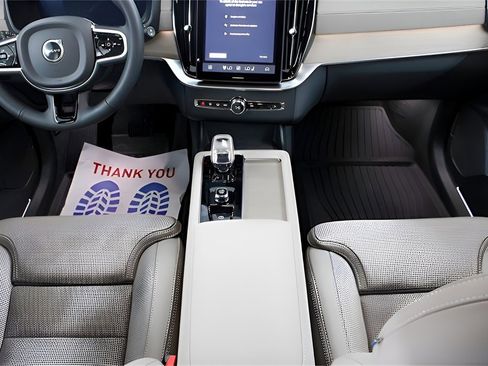 New 2026 Volvo XC90 B6 Ultra image 23