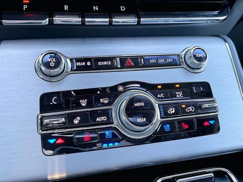 Used 2020 Lincoln Aviator Reserve w/ Equipment Group 201A RWD image 35